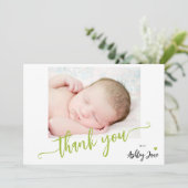 Persoonlijke baby shower foto moderne script bedankkaart (Staand voorkant)