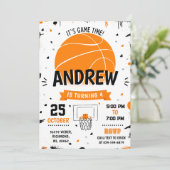 Persoonlijke Basketbal Verjaardag Uitnodiging Fees (Staand voorkant)