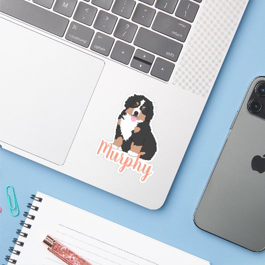 Persoonlijke Bernese Mountain Dog Puppy Sticker (Laptop met iPhone)