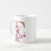Persoonlijke bloemen beginletter mok – Letter T (Voorkant links)