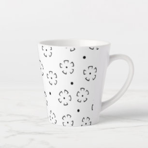 Persoonlijke bloemengeboortegdagcadeaumap latte mok