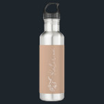Persoonlijke Blush Pink Floral Name Waterfles<br><div class="desc">Deze waterfles is voorzien van een prachtig floreel ontwerp en uw gekozen naam en biedt voor elke gelegenheid een prachtig gepersonaliseerd drinkware cadeau!</div>