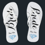 Persoonlijke bride-Teenslippers met diamant Teenslippers<br><div class="desc">Het perfecte paar teenslippers voor de Bride om te zijn!  Pas ze aan met haar naam,  of verwijder alles samen.  Dit paar omvat ook een diamant op de hiel die eveneens kan worden verwijderd.</div>