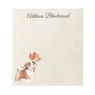 Persoonlijke Bulldog Puppy met een Herfstblad Notitieblok