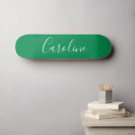 Persoonlijke Calligrafie Naam Kelly Green Persoonlijk Skateboard<br><div class="desc">Minimalistische Manuscript Typografie Naam in Kelly Green Skateboard</div>