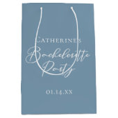 Persoonlijke Chic Stofblauwe Bachelorette-feest Medium Cadeauzakje (Voorkant)
