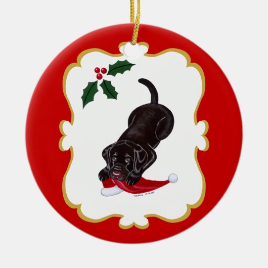 Persoonlijke Chocolate Lab Puppy met Santa Hat Keramisch Ornament (Voorkant)