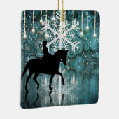 Persoonlijke Dressage Horse Winter Night Snowflake Keramisch Ornament (Rechts)
