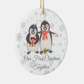 Persoonlijke eerste Kerstmis met andere pinguïns Keramisch Ornament (Rechts)