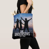 Persoonlijke familiefoto met familienaam tote bag (Dichtbij)