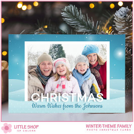 Persoonlijke familiefoto op een besneeuwde winterd feestdagenkaart