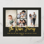 Persoonlijke familienaam 4 Foto Collage Folie Feestdagen Briefkaart<br><div class="desc">Verspreid de liefde met deze gepersonaliseerde vakantiefootkaart die een fotocollage en uw familienaam bevat. De rug heeft een vlek voor een douanebericht,  terugkeeradres,  en ontvankelijk adres. Om nog verder aan te passen,  klik op "geef uit gebruikend het Hulpmiddel van het Ontwerp." Koop vakantiekaarten en nog veel meer op www.zazzle.com/store/nbpaperco</div>