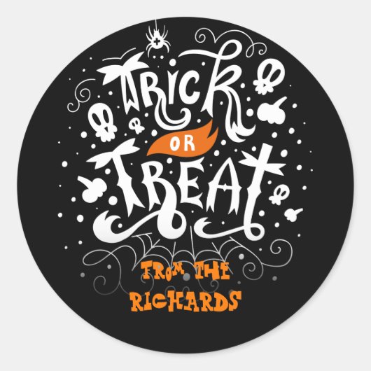 Persoonlijke familienaam trick or treat Halloween Ronde Sticker (Voorkant)