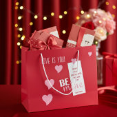 Persoonlijke flirterige roze harten op rood voor k groot cadeauzakje