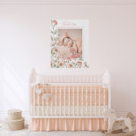 Persoonlijke foto Baby Girl Peach Floral Imitatie Canvas Print<br><div class="desc">Zachte waterverf handgetekende bloemen in panden,  perziken en neutrale kleuren met wijnstokken om uw favoriete baby te accentueren. Ideaal voor babymeisjescrèche of voor elk decor thuis. Ideaal voor je slaapkamer,  voyer of een andere kamer in je mooie huis.</div>