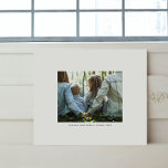 Persoonlijke foto en tekst imitatie canvas print<br><div class="desc">Creëer eenvoudig uw eigen familiefortret met deze gepersonaliseerde foto en tekstfaux verpakte canvasafdruk. Een eenvoudig, minimalistisch ontwerp voor de sjabloon van de wandkunst met een wit lijst, een modern sans serif lettertype en een geavanceerd estheticum. Maak je eigen aangepaste foto's in het belang, perfect als muurkunstgeschenken voor familie, nieuwigheden, vrienden,...</div>