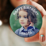 Persoonlijke foto-knop voor de geboorte van het ki ronde button 5,7 cm<br><div class="desc">Upload gewoon het afbeelding van je kind in het persoonlijke gebied,  naar deze Happy Birthday-knop.</div>