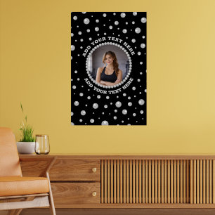 Persoonlijke foto met parels cirkel op zwart poster