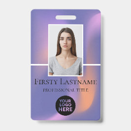 Persoonlijke foto, streepjescode, logo, naam van w badge