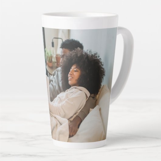 Persoonlijke foto's en tekst latte mok (Rechterhoek)