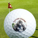 Persoonlijke Funny Novelty Gorilla die les geeft Golfballen<br><div class="desc">Persoonlijke grappige herinnering aan het oude gorilla Story — gewoon afbeelding — de gorilla slaat geweldige schoten op de vaarweg, maar dan doet hij wat hij het beste weet — en raakt hij op dezelfde manier over het groen. Als je speciale verzoeken hebt, stuur je gewoon een chat of e-mail...</div>