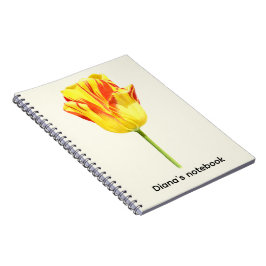 Persoonlijke gele en rode tulp notitieboek