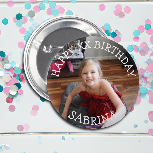 Persoonlijke Happy Birthday-naam en -leeftijd Ronde Button 5,7 Cm