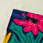 Persoonlijke heldere tropische kleurrijke bloemstu strandlaken (In situ)