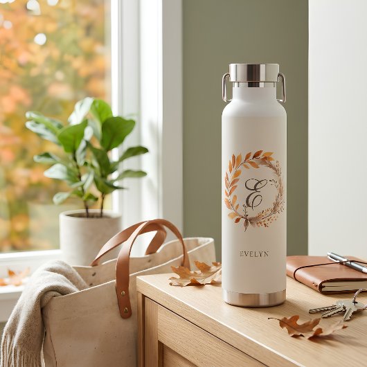Persoonlijke herfstkrans monogram waterfles
