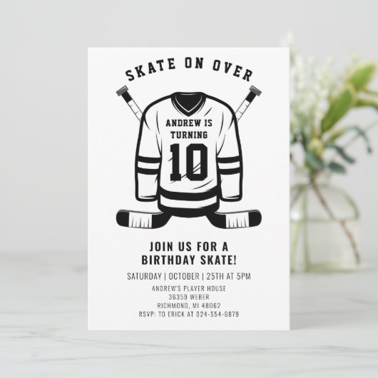 Persoonlijke Hockey Thema Verjaardag Party Uitnodi Kaart (Staand voorkant)