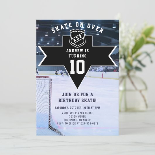 Persoonlijke Hockey Thema Verjaardag Party Uitnodi Kaart (Staand voorkant)
