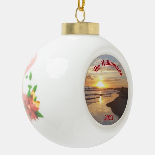 Persoonlijke hond op strand op zonsondergang keramische bal ornament (Links)