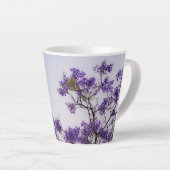 Persoonlijke “Je bent geweldig” Jacaranda-boom Latte Mok (Rechterhoek)
