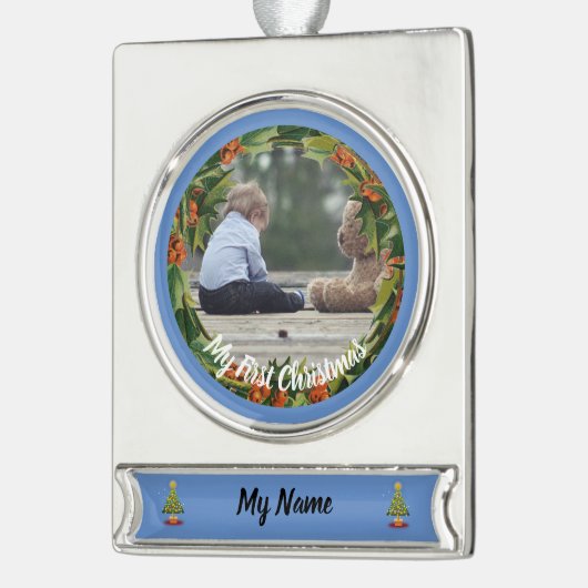 Persoonlijke Jongen Baby's eerste kerstversiering Verzilverd Banner Ornament (Links)