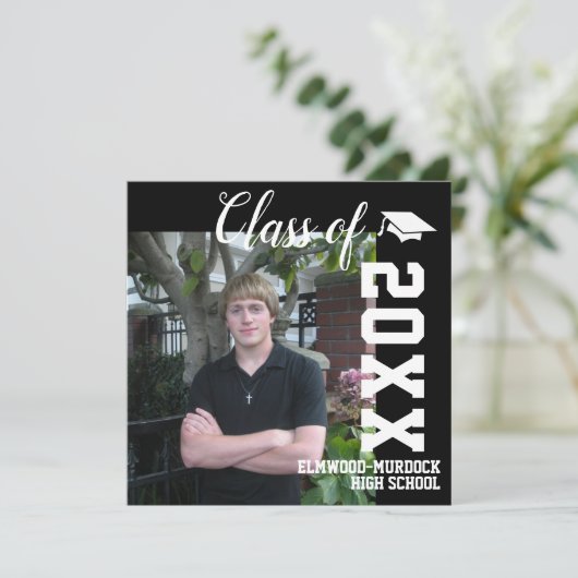 Persoonlijke jongens High School Afstuderen Aankondiging (Staand voorkant)