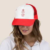 Persoonlijke KEEP CALM en UW TEKST - rood Trucker Pet (In situ)