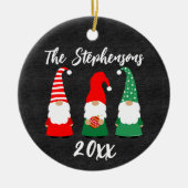 Persoonlijke kerstfeestdag voor kerst Gnomes Keramisch Ornament (Voorkant)