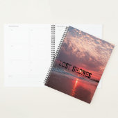 Persoonlijke Lost Shores Beach Zonsopgang Planner (Display)
