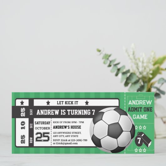 Persoonlijke moderne jongens Soccer Party Ticket V Kaart (Staand voorkant)
