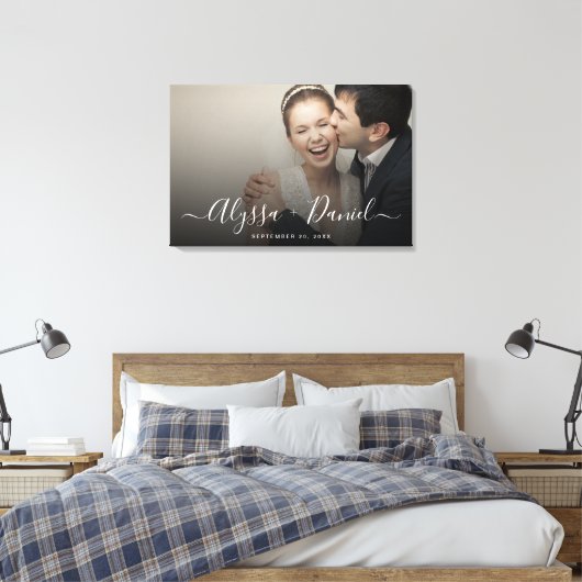 Persoonlijke moderne script namen trouwfoto canvas afdruk (Insitu (Slaapkamer))
