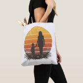 Persoonlijke Moeder en Kind Zonsondergang Silhouet Tote Bag (Dichtbij)