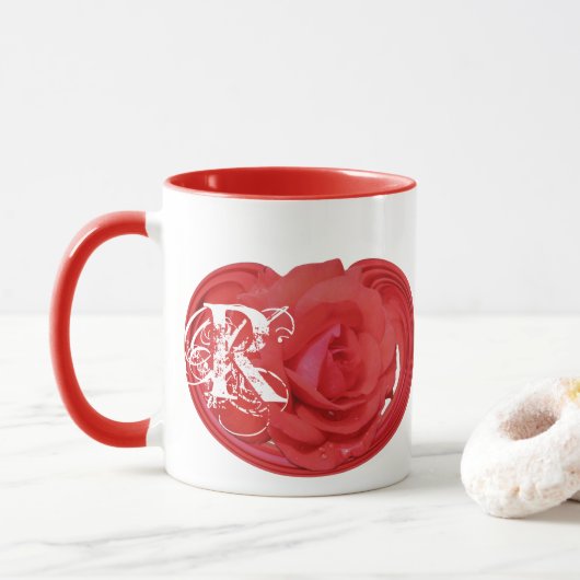 Persoonlijke Monogram Beginletters Roos Bloem Mok (Met donut)