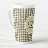 Persoonlijke monogram mok voor koffie latte in gla (Linkerhoek)