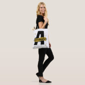 Persoonlijke Monogramnaam Zwart en Goud Tote Bag (Op model)