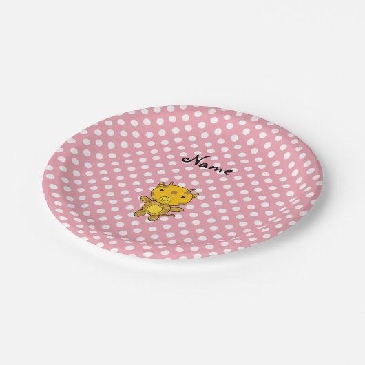 Persoonlijke naam baby giraffe roze polka-punten papieren bordje (Gekanteld)