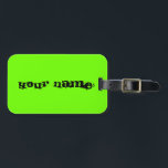 Persoonlijke naam Bright Fluorescent Neon Green Tr Bagagelabel<br><div class="desc">Gepersonaliseerde,  heldere,  heldere,  aangepaste neonbedekking past u aan met jouw naam of boodschap van uw keuze</div>