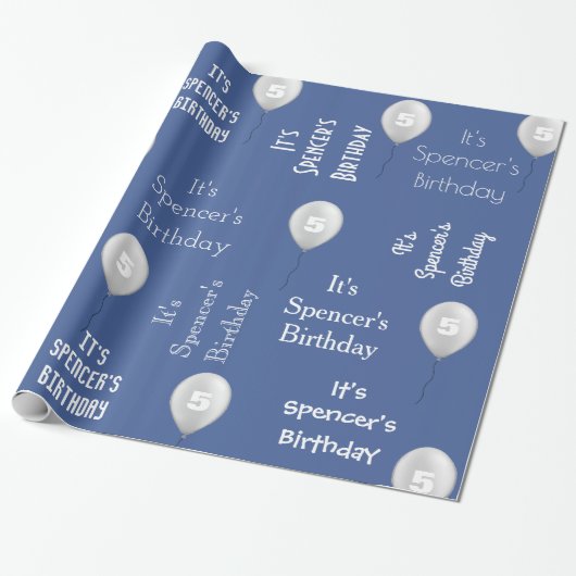 Persoonlijke naam en ouderdom blauw cadeaupapier (Uitgerold)
