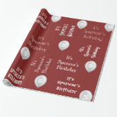 Persoonlijke naam en ouderdom rood cadeaupapier (Uitgerold)