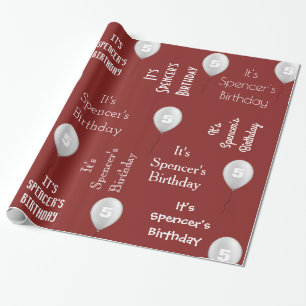Persoonlijke naam en ouderdom rood cadeaupapier