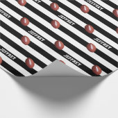Persoonlijke naam Football zwart-wit Cadeaupapier (Hoek)